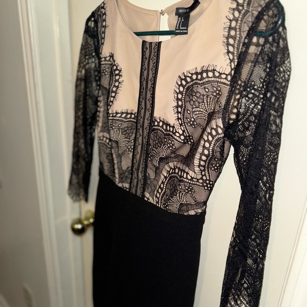 Elegant Black & Cream Lace Dress | Worn | Great Condition | Small | Business